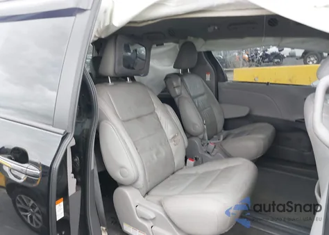 2017 Toyota Sienna Xle 8 Passenger из США, поврежденный, VIN 5TDYZ3DC6HS851260